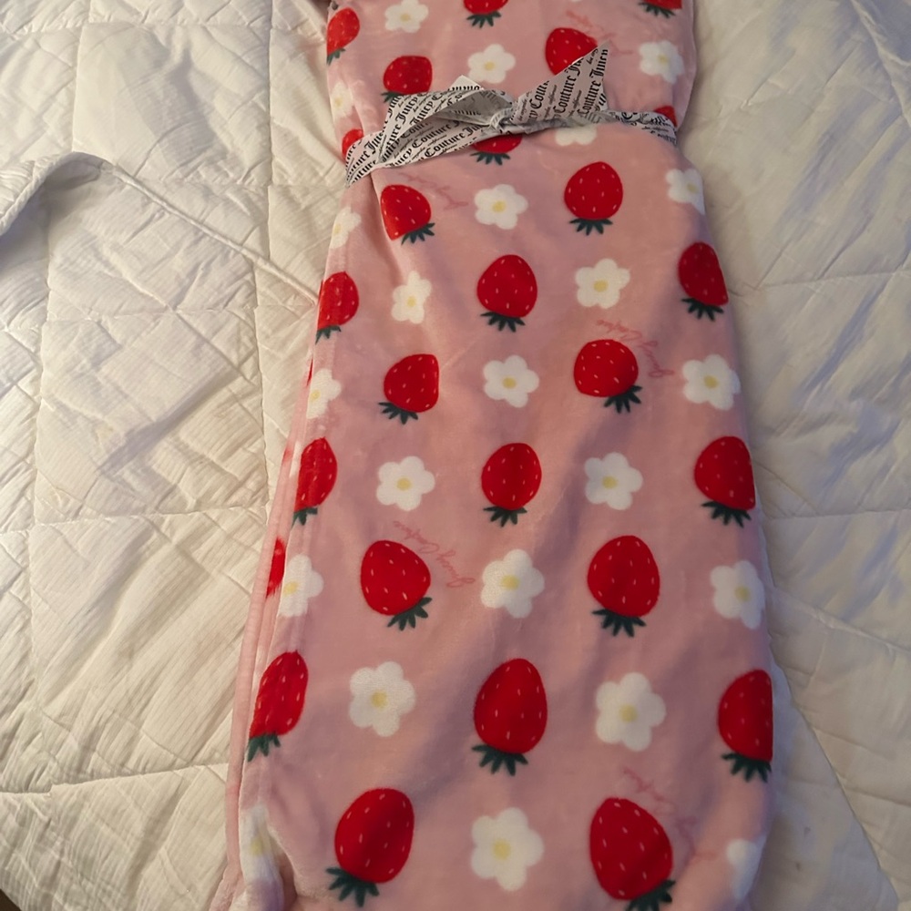 Juicy couture blanket
